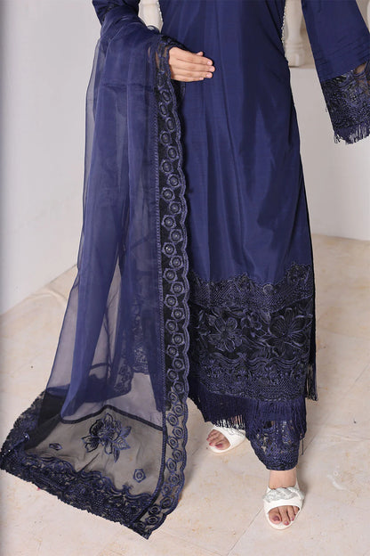 Elegant Long Silk Kurta with Embroidered Net Dupatta