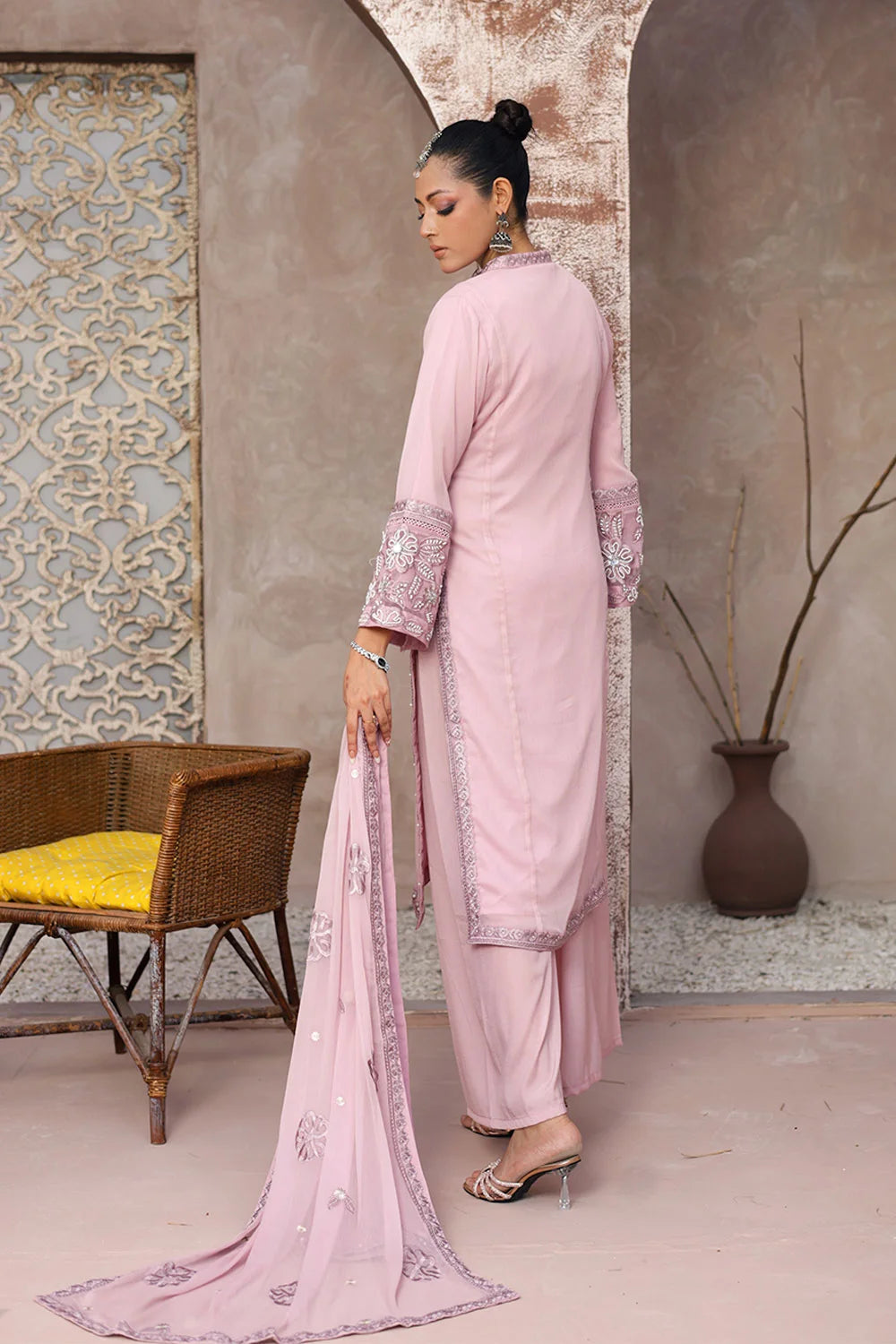 Elegant Straight Kurta Suit with Chiffon Dupatta