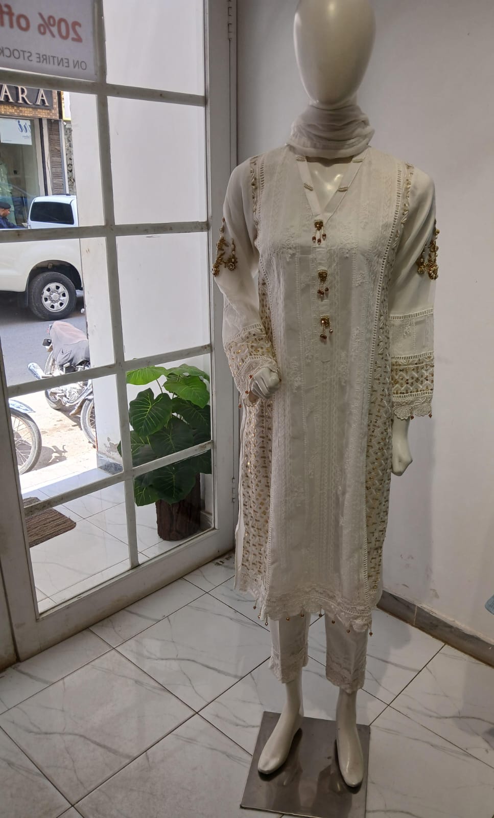 White Rust Radiance