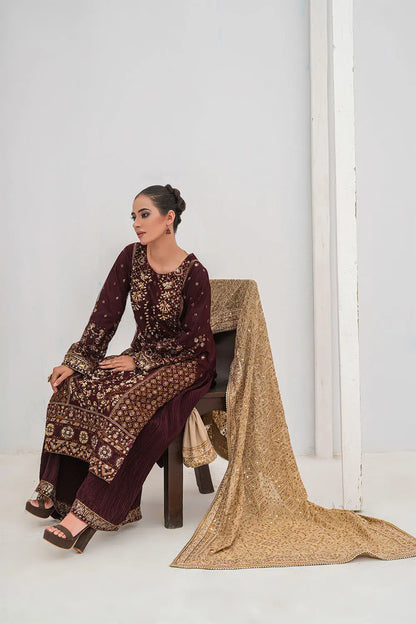 Embroidered 3-piece Pakistani suit featuring a straight-cut Kasab Net kurta, Malai lining, crushed Malai and Crepe palazzo trousers, and chiffon dupatta