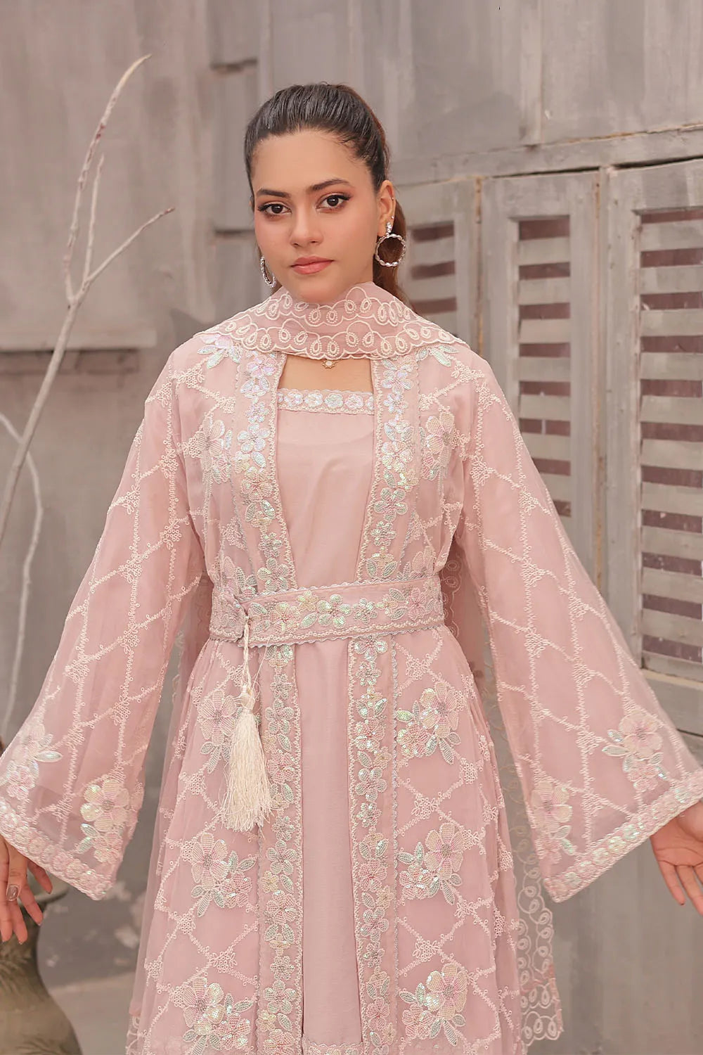 Luxury Silk Embroidered 4-Piece Outfit – Pastel Pink Ensemble