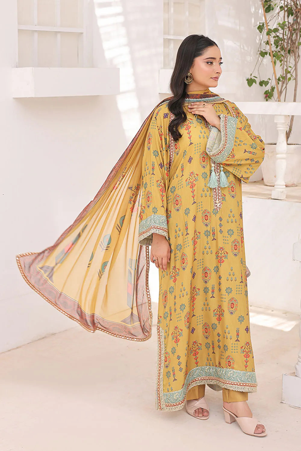 Mustard printed 3-piece Pakistani suit with long Bana Dora kaftan, straight Bana Dora trousers and chiffon dupatta