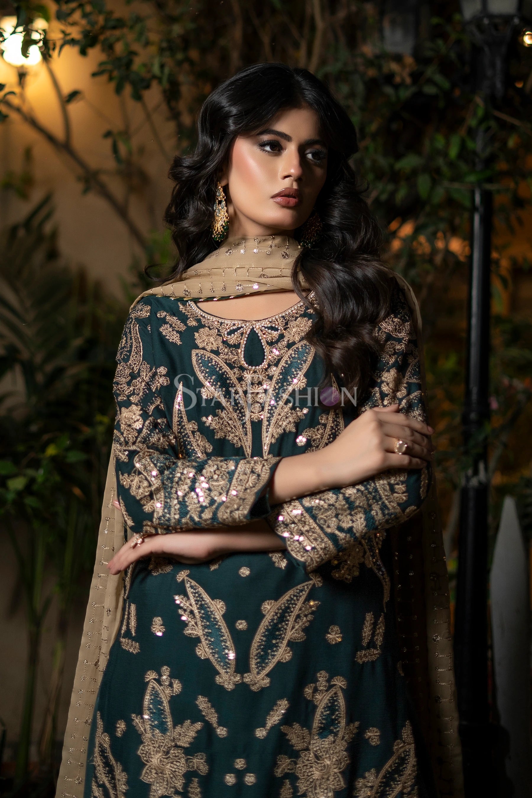 Chiffon fabric close-up in bottle green luxury pret outfit – SF-1175.