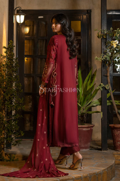 Embroidered maroon chiffon dupatta included in SF-2424 luxury pretwear.